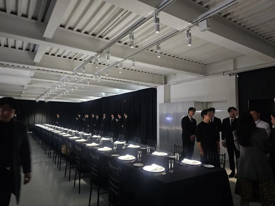 발렌티노 브랜드 행사 현장 사진 2 — 2026-03-19 촬영